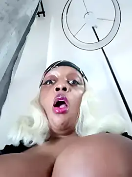Busty Bambi online show from May 7, 8:12 pm