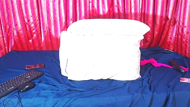 SultryCandy97 online show from May 11, 2:45 pm