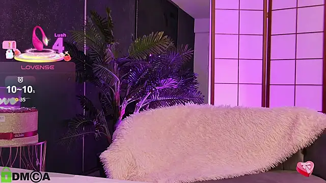 OliviaHawn online show from March 9, 2:15 am