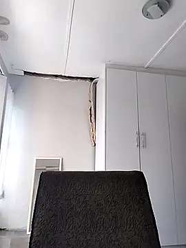 cleopatra-phaedra online show from April 8, 11:01 am