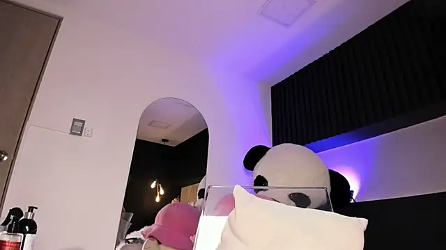 Snapshot of selenne_schmitt chatting on September 30, 11:53 pm selenne schmitt online show from September 30, 11:53 pm
