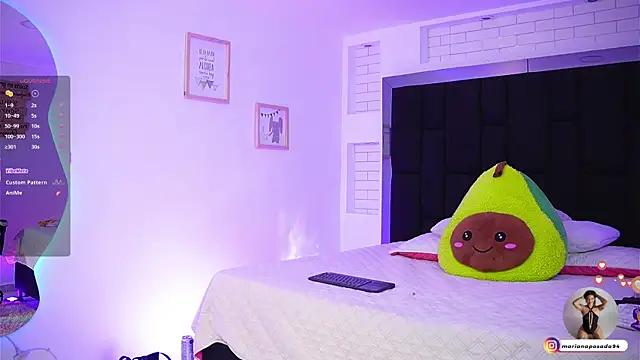 Marianamonroe  online show from October 13, 6:54 pm