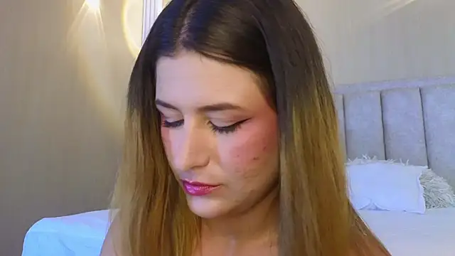 Emmaa Blonde online show from May 16, 7:02 pm