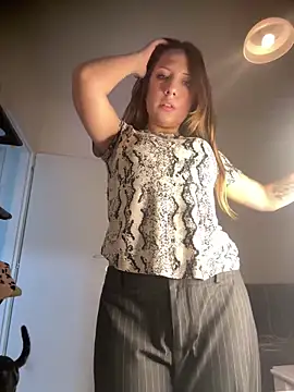 Sashabunny online show from October 29, 8:00 pm