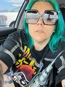 CherryBombBomb online show from October 14, 6:10 pm