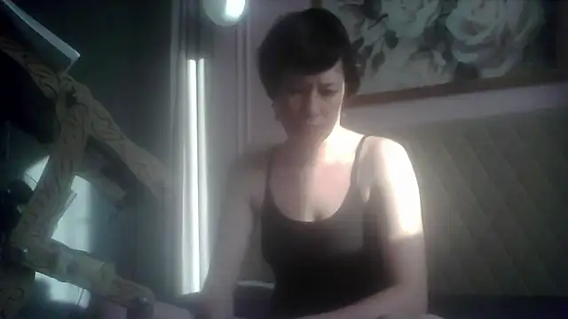 SunElizabeth online show from May 22, 2:20 am