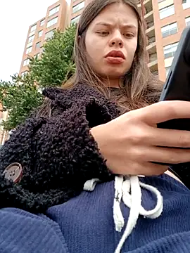 Violeta 12- online show from May 25, 3:00 pm