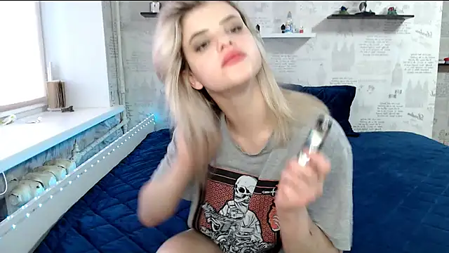 AleksandraFlores online show from April 3, 4:43 am