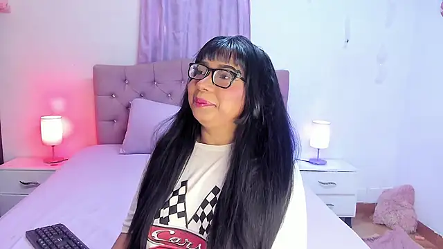 Latinabombsheell online show from November 15, 3:35 pm