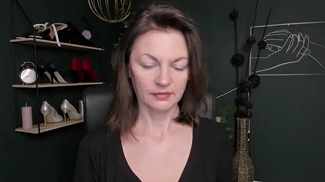 VivianWILD online show from October 9, 7:01 am