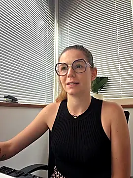 lucie mehott online show from May 18, 9:37 am
