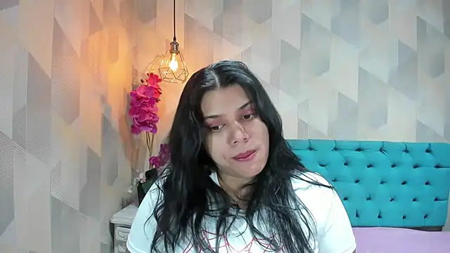 LindaBreeS online show from July 13, 2:29 pm