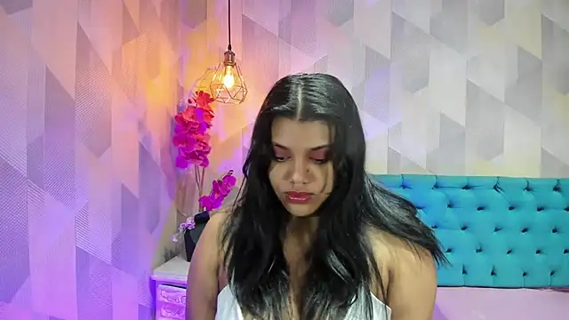 LindaBreeS online show from July 12, 2:18 pm