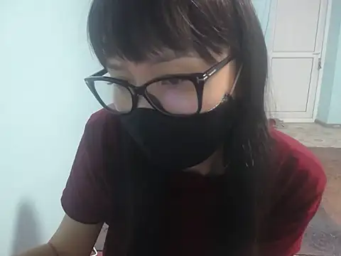 elllaaxx online show from May 4, 6:28 am