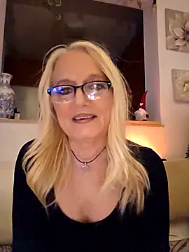 kikkastar online show from December 18, 10:03 pm