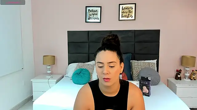 MadisonJenner online show from November 12, 10:57 am