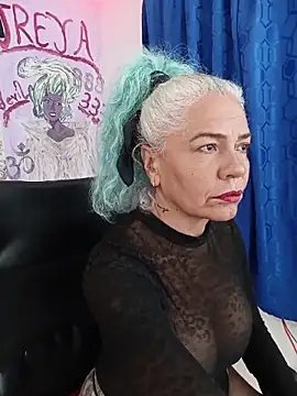 freyadevil333 online show from May 10, 4:58 am
