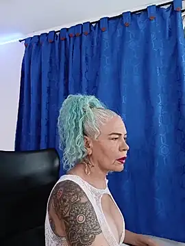 freyadevil333 online show from May 23, 3:49 am