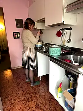 Sunbelxx online show from November 12, 9:40 am