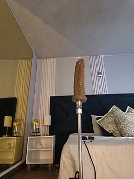 MollyCruz online show from May 16, 12:37 pm