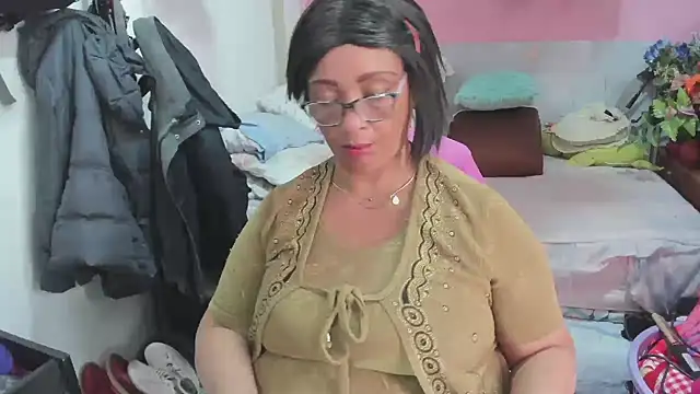Mrs mommy  online show from May 19, 7:10 pm
