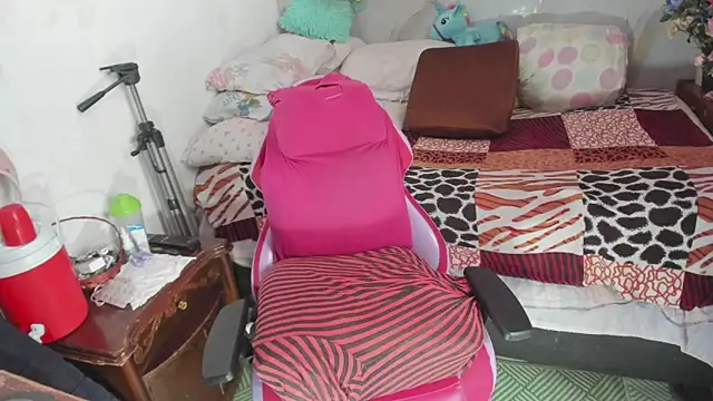 Mrs mommy  online show from February 10, 8:34 pm