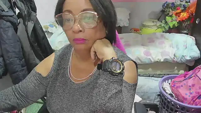 Mrs mommy  online show from May 11, 11:46 pm