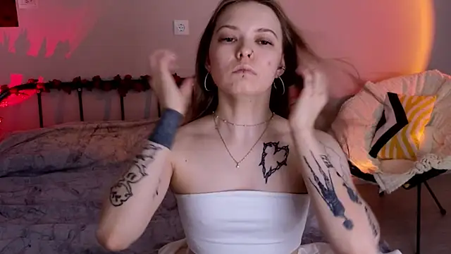 doll lol  online show from May 10, 10:23 pm