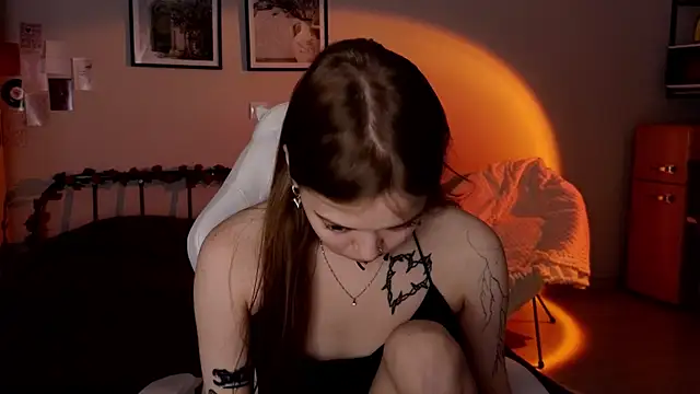 doll lol  online show from May 27, 9:45 pm