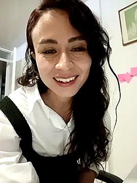 Snapshot of reme_ark23 chatting on September 24, 3:27 am reme ark23 online show from September 24, 3:27 am