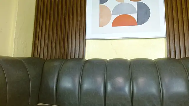 Nicole Ramires online show from February 28, 6:18 pm