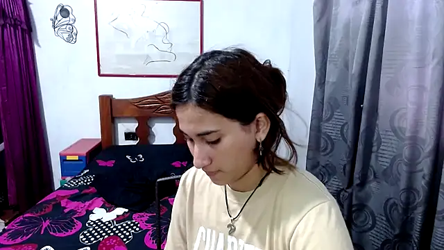 LadyMilk003 online show from October 14, 3:47 pm