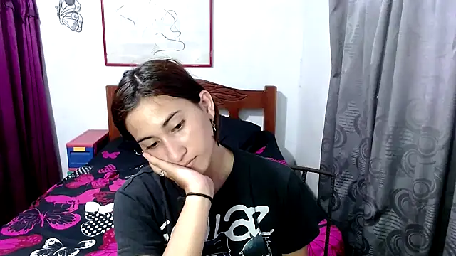 LadyMilk003 online show from October 15, 3:58 pm