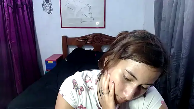 LadyMilk003 online show from November 18, 2:29 pm