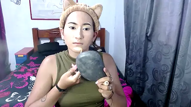 LadyMilk003 online show from November 4, 5:51 pm