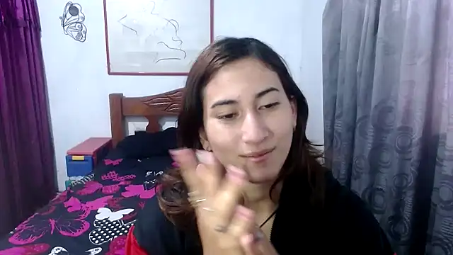 LadyMilk003 online show from October 31, 5:28 pm