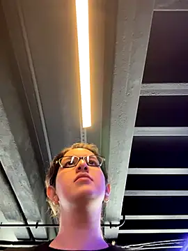 amooraaamoon online show from November 6, 1:06 pm