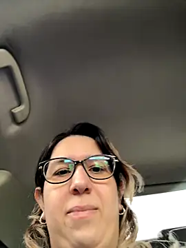 amooraaamoon online show from November 3, 3:49 pm