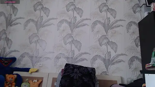 CamDiva113 online show from May 19, 1:23 am