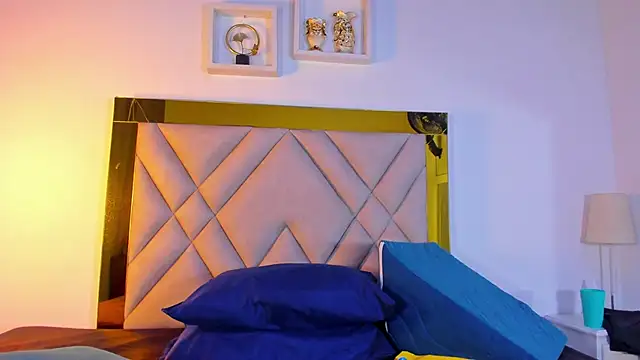 nicole grace0 online show from November 6, 12:11 pm