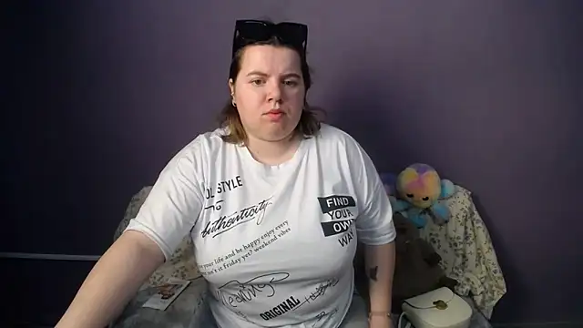 so shy online show from May 25, 7:07 am