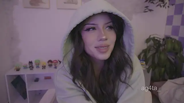 Snapshot of Ag4ta_ chatting on September 23, 11:14 pm Ag4ta online show from September 23, 11:14 pm