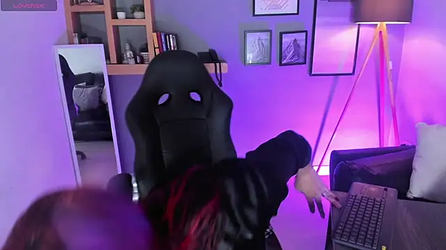 helenaduque  online show from March 17, 12:20 pm