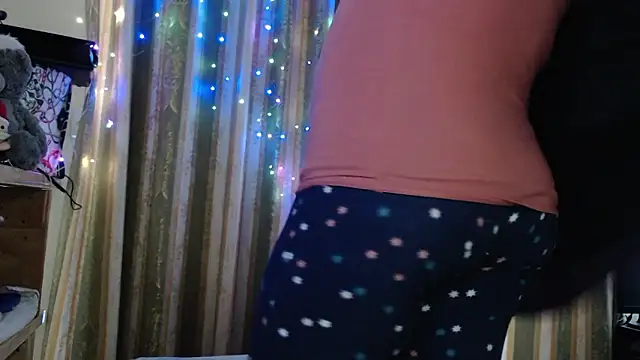 amorelara online show from January 17, 1:29 pm