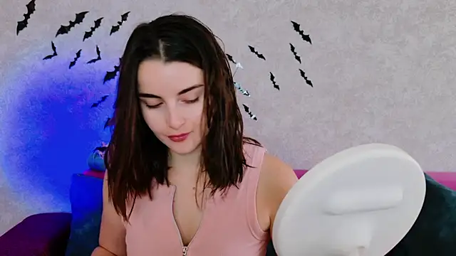 Miss Arwen online show from October 27, 3:35 am