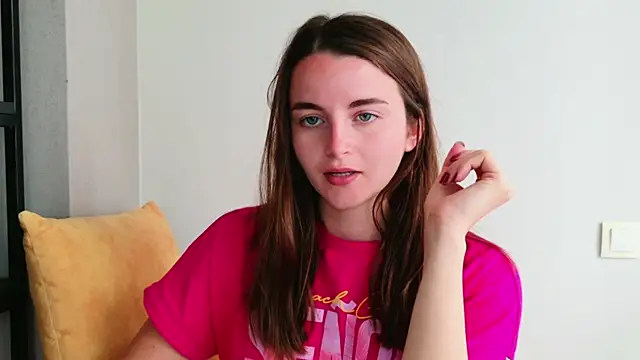 Miss Arwen online show from June 22, 9:28 am