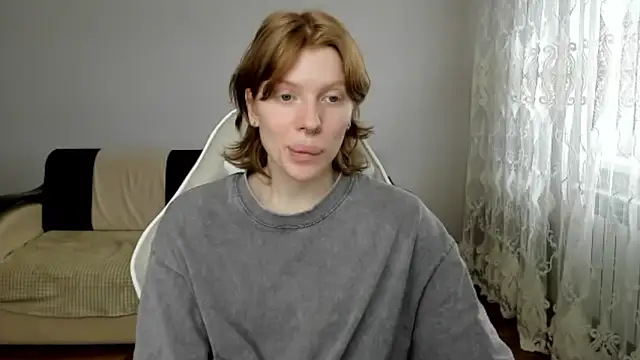 StellaDavis online show from April 6, 10:16 am