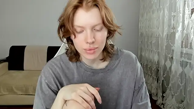 StellaDavis online show from May 12, 11:06 am