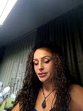 dolcevita002 online show from May 12, 6:10 am
