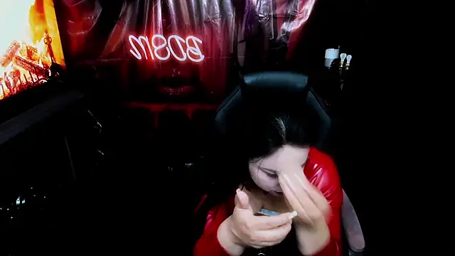 Snapshot of True_Bdsm chatting on September 15, 5:31 pm True Bdsm online show from September 15, 5:31 pm